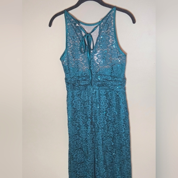 R&M Richards Emerald Green Sequin Whimsigoth Glam Maxi Gown Size 6 - Picture 3 of 4